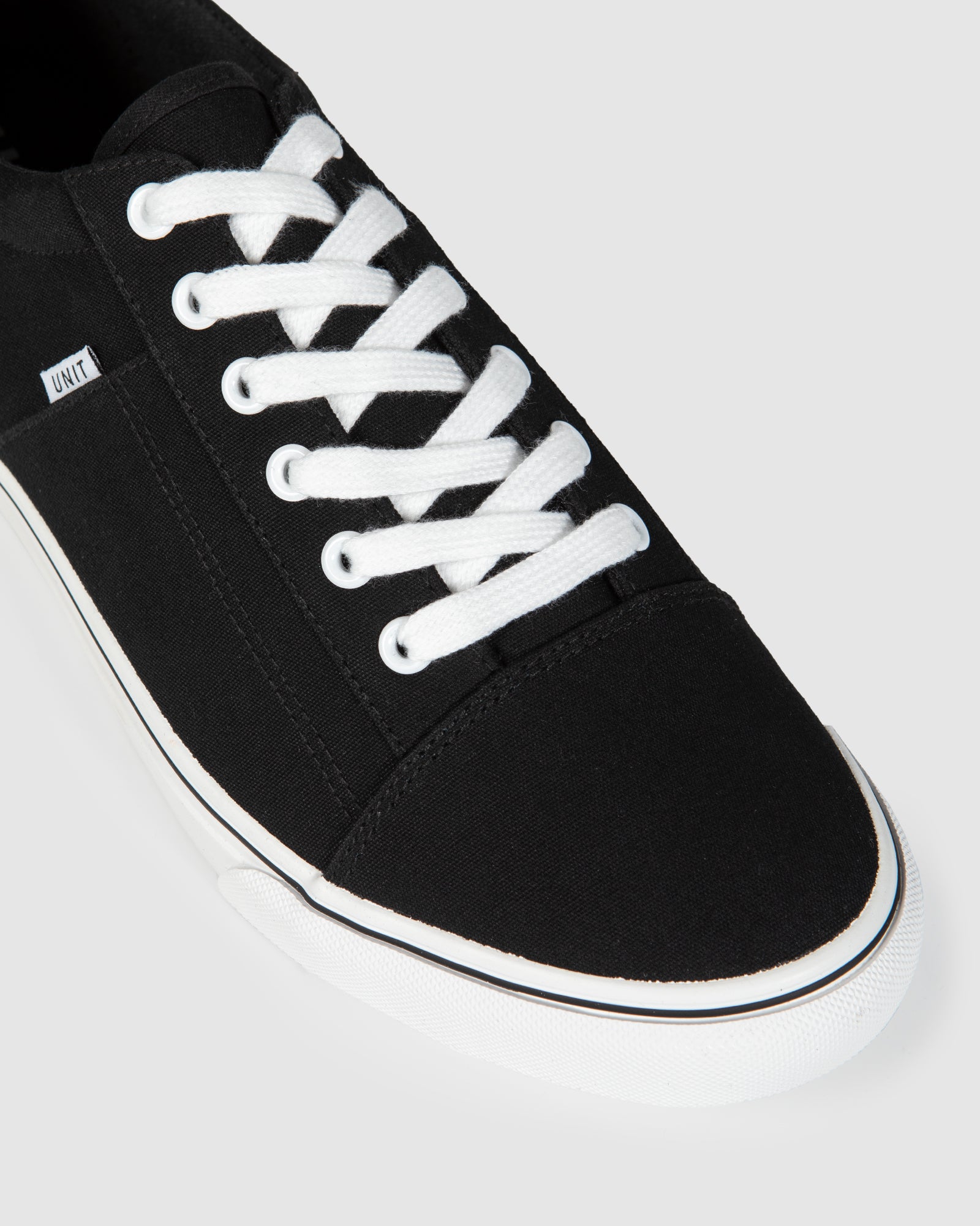 UNIT ESTATE CANVAS SHOE BLACK WHITE US9 EU42